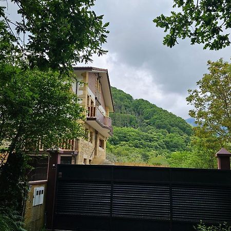 Casa Rural Simonan Borda โอยาร์ทชุน ภายนอก รูปภาพ